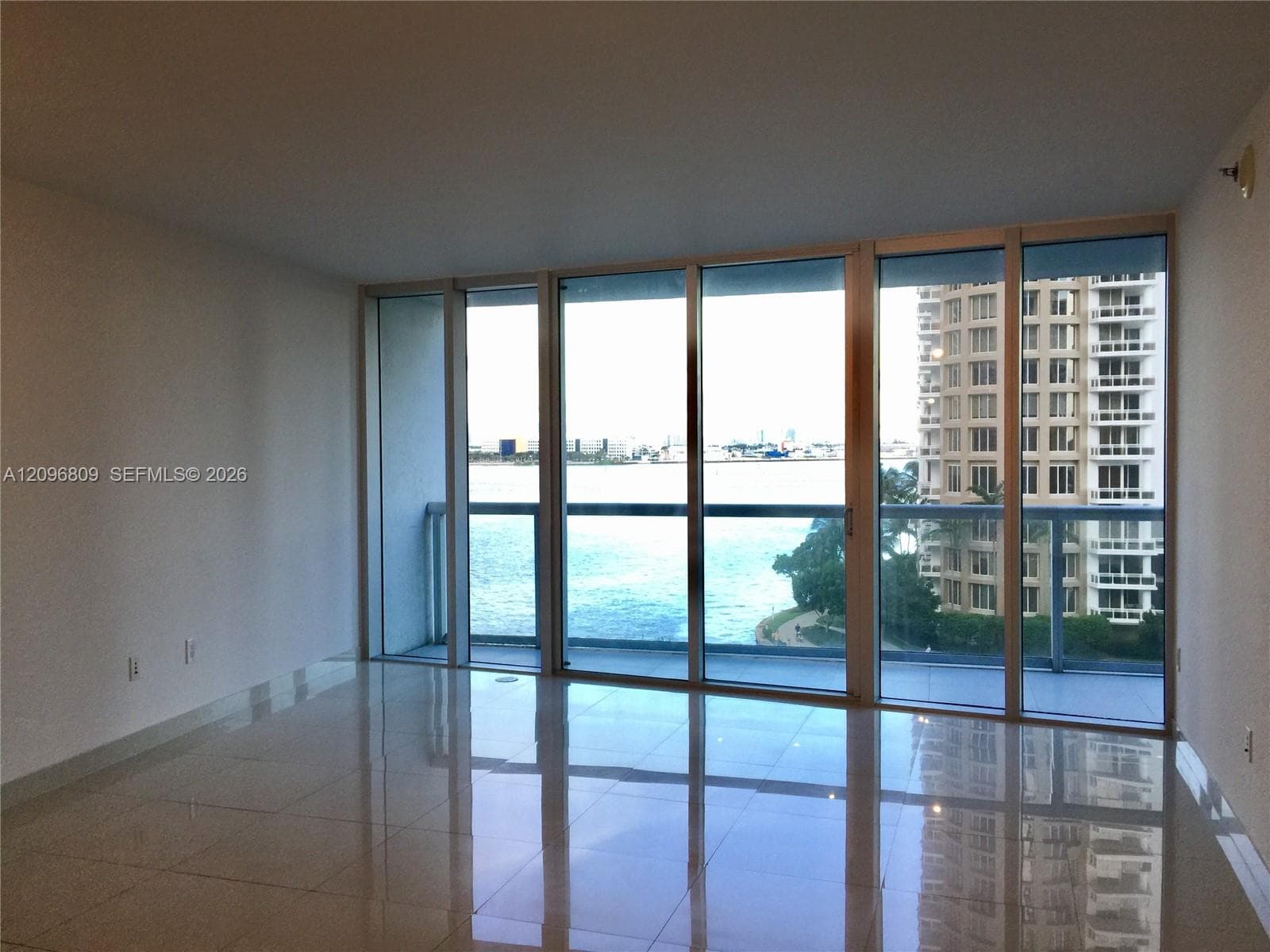465 Brickell Ave # 617, Miami FL 33131