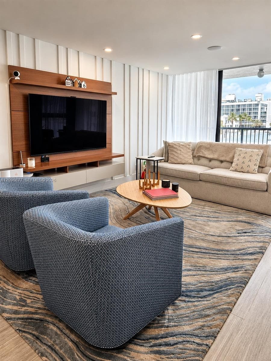 2655 Collins Ave # 503, Miami Beach FL 33140