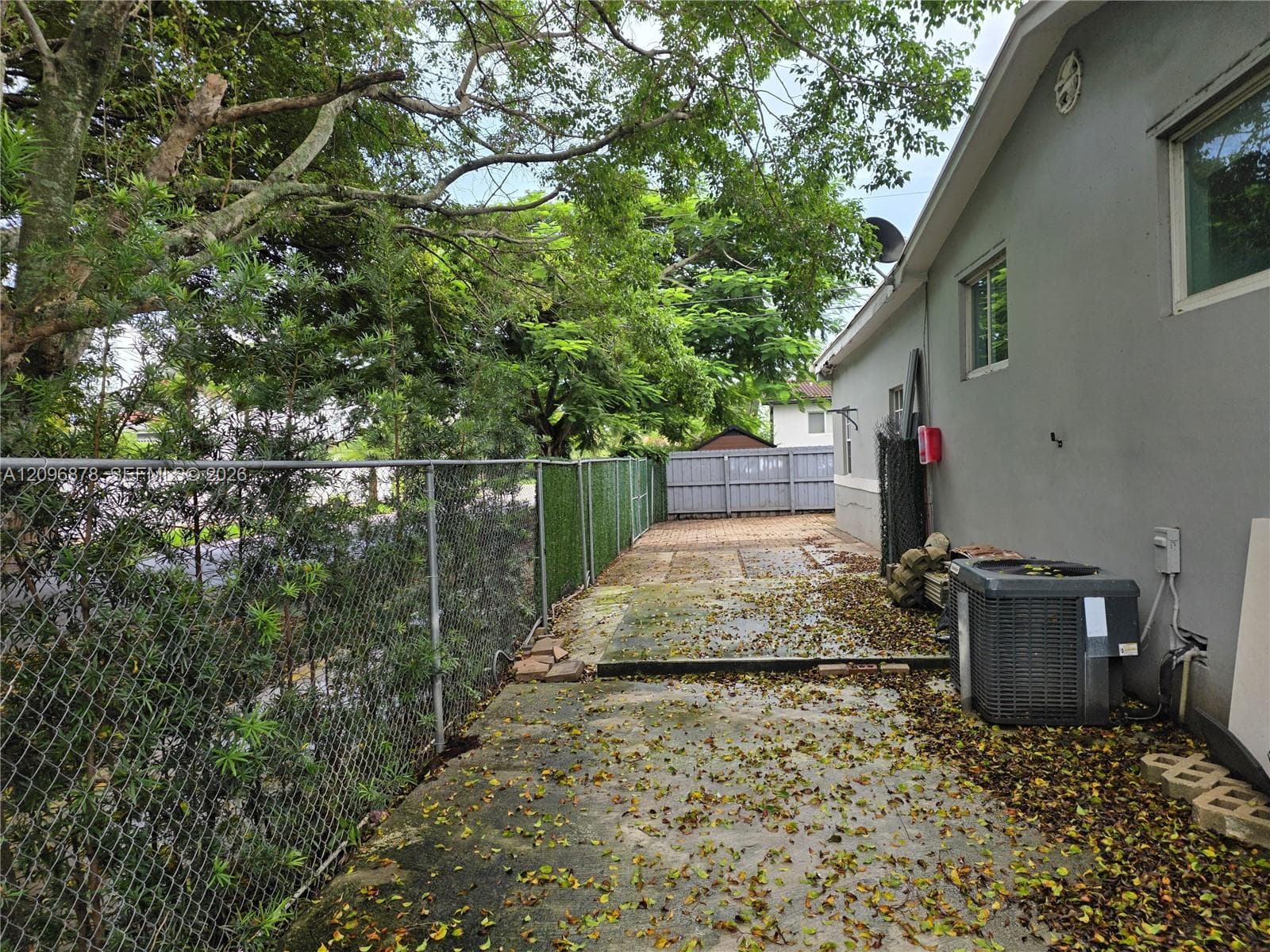 7930 SW 16th St, Miami FL 33155