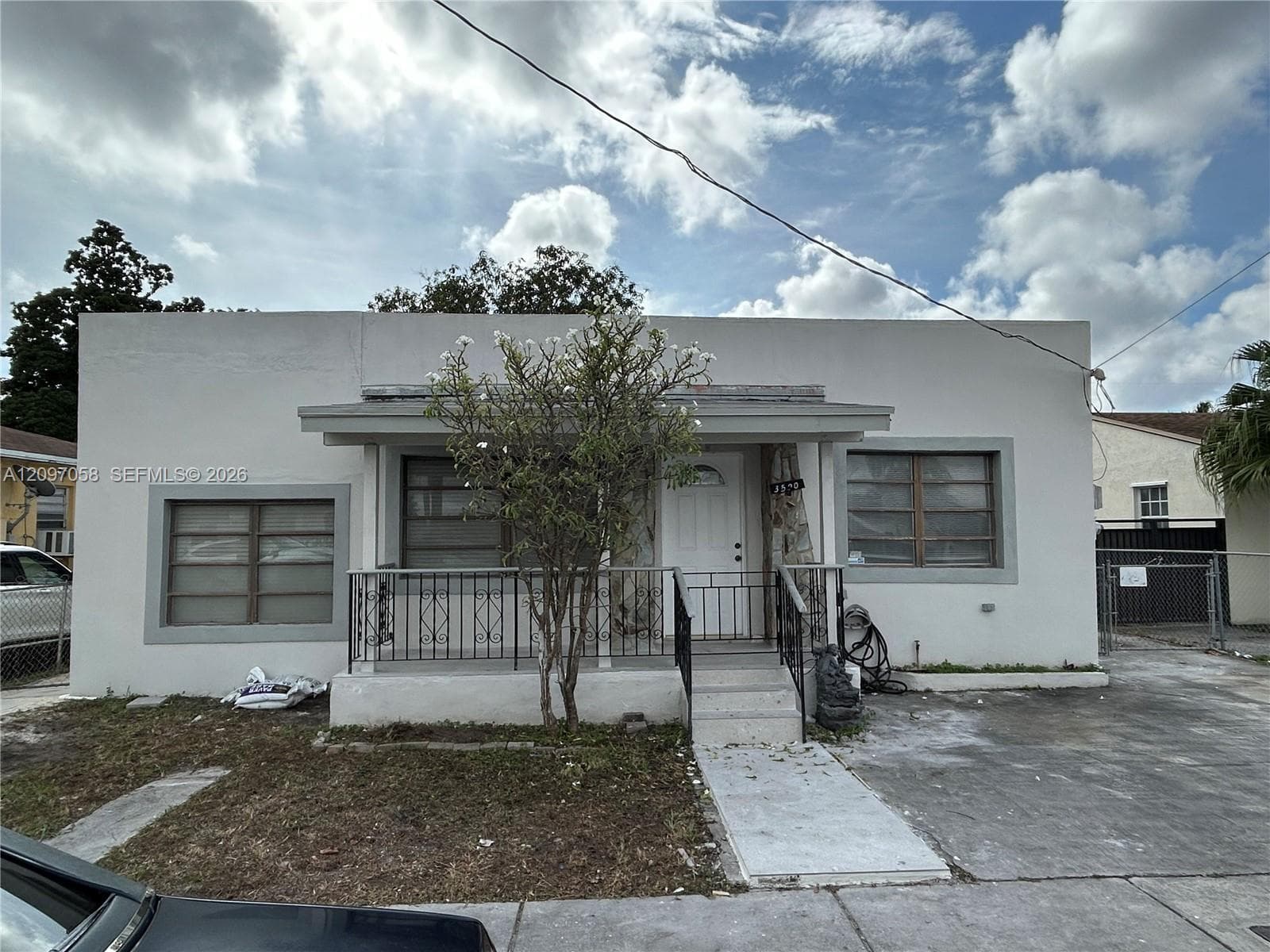 3500 NW 16th St, Miami FL 33125