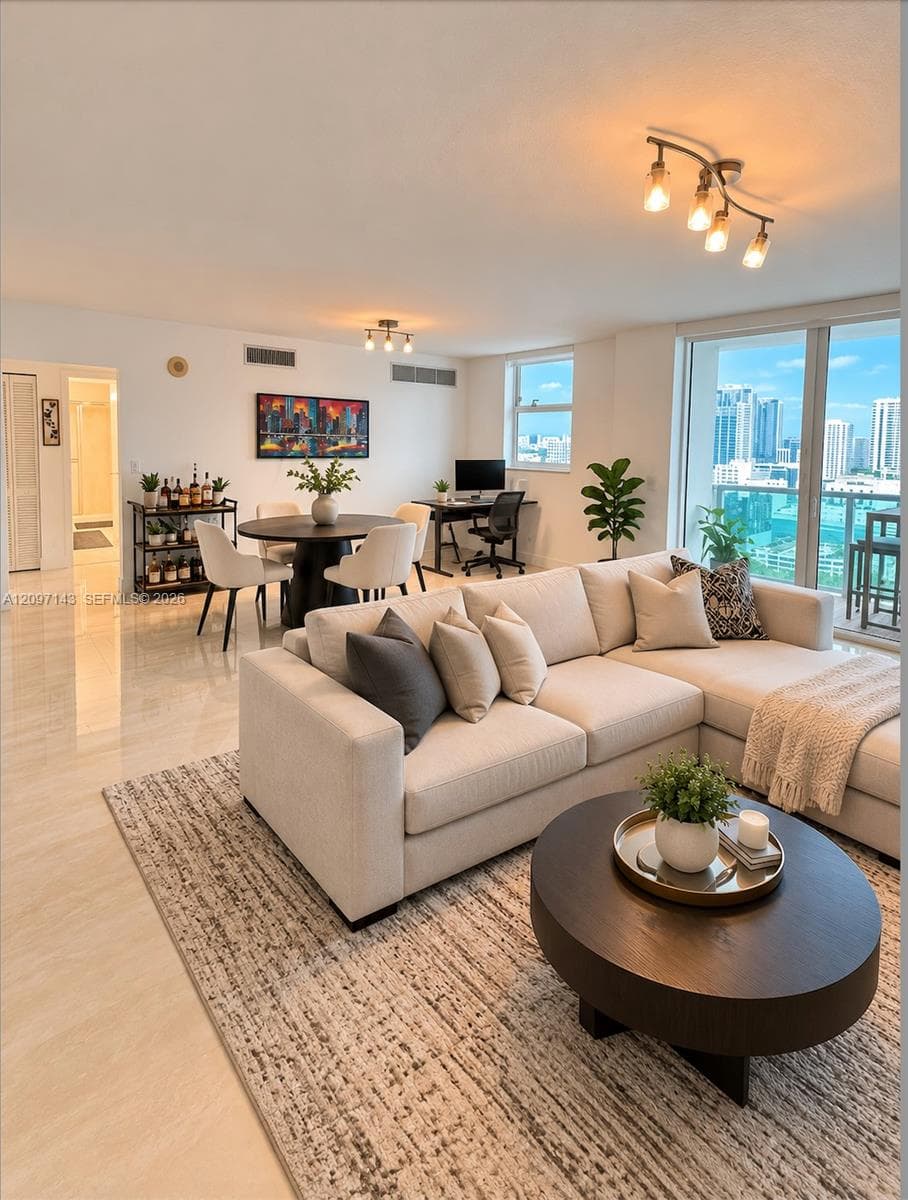 31 SE 5th Street # 2801, Miami FL 33131