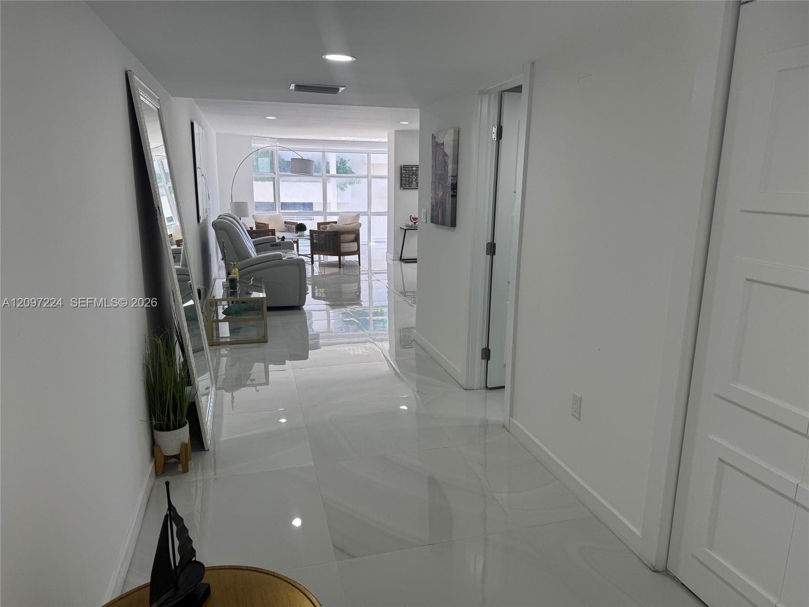 6423 Collins Ave # 401, Miami Beach FL 33141