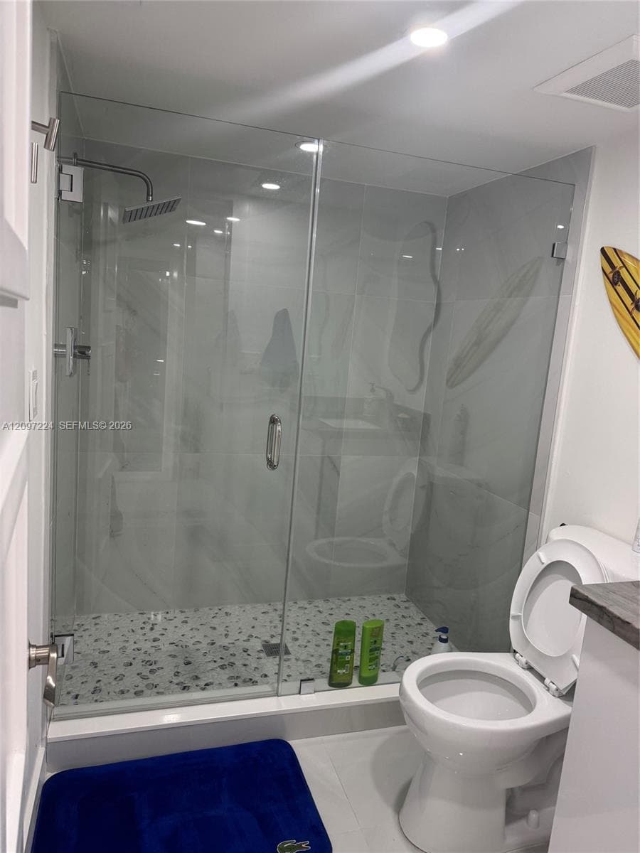 6423 Collins Ave # 401, Miami Beach FL 33141