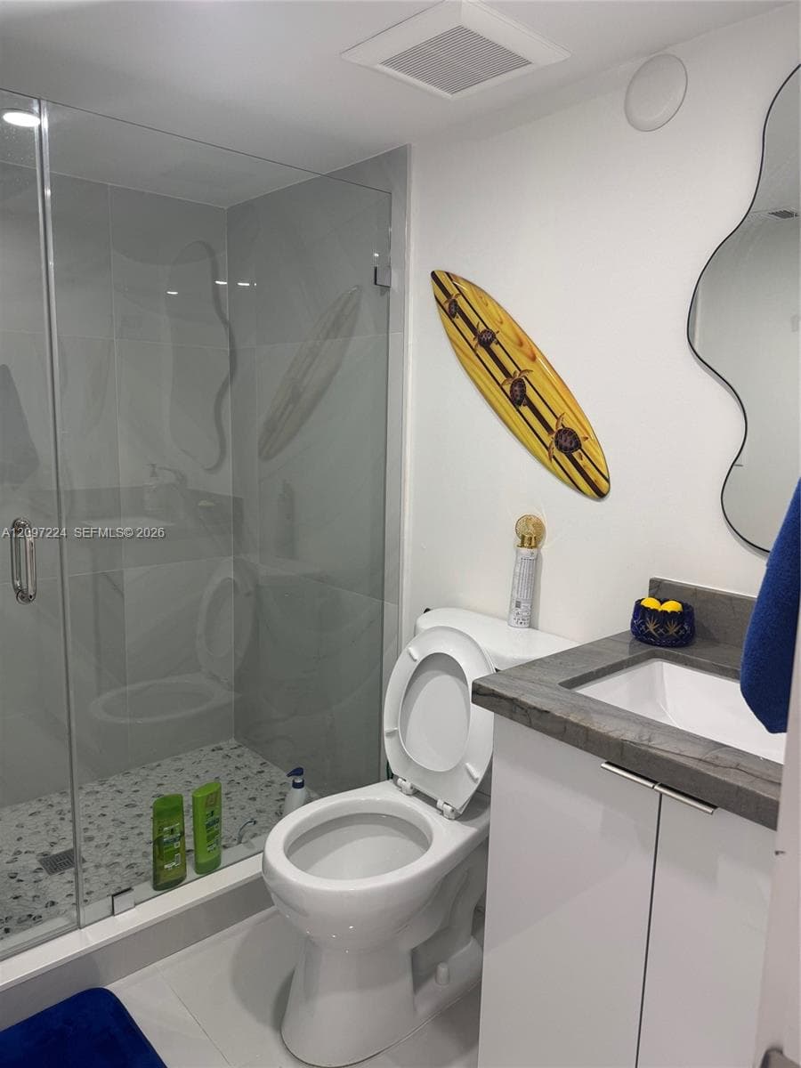 6423 Collins Ave # 401, Miami Beach FL 33141
