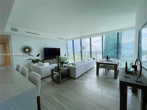 1451 Brickell Ave # 4204, Miami FL 33131