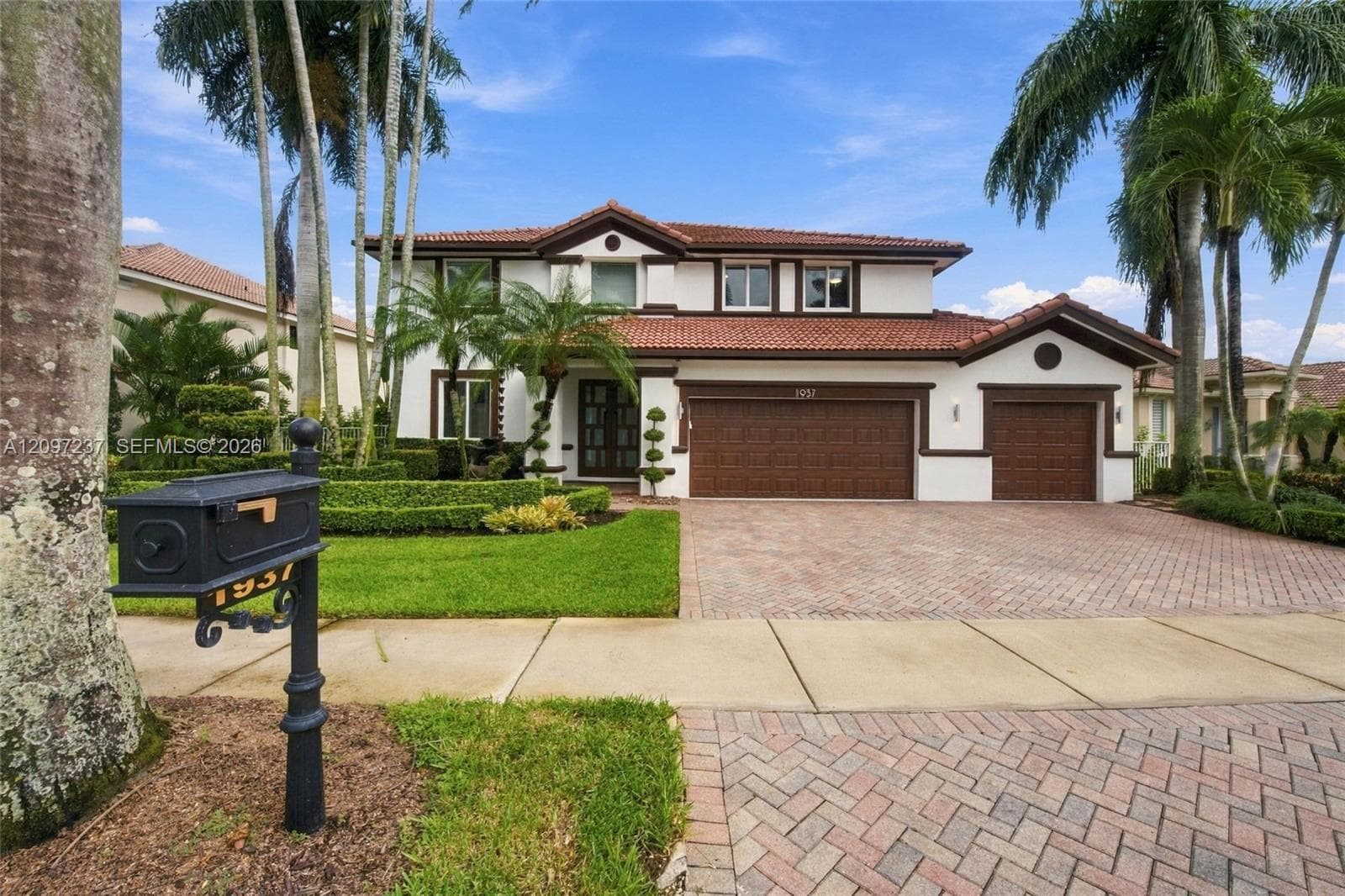 1937 Timberline Rd, Weston FL 33327