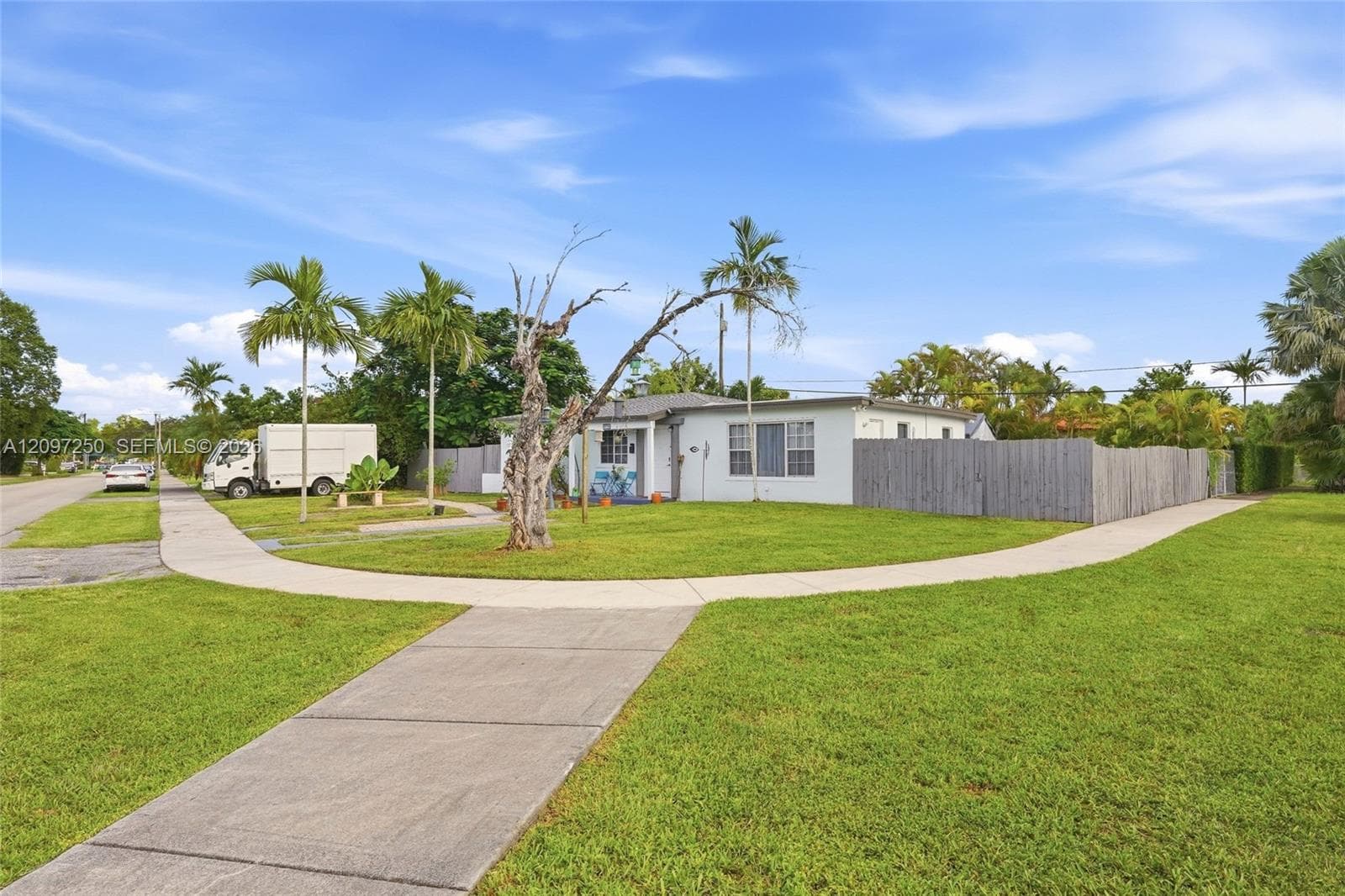 9270 SW 43rd St, Miami FL 33165