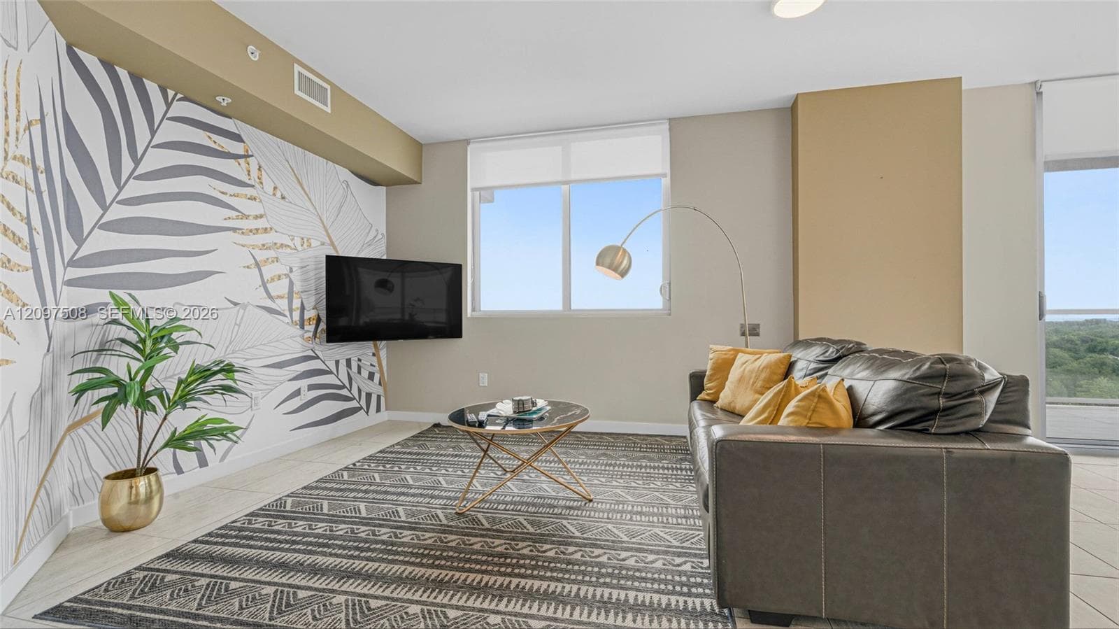 3900 Biscayne Blvd # 913, Miami FL 33137