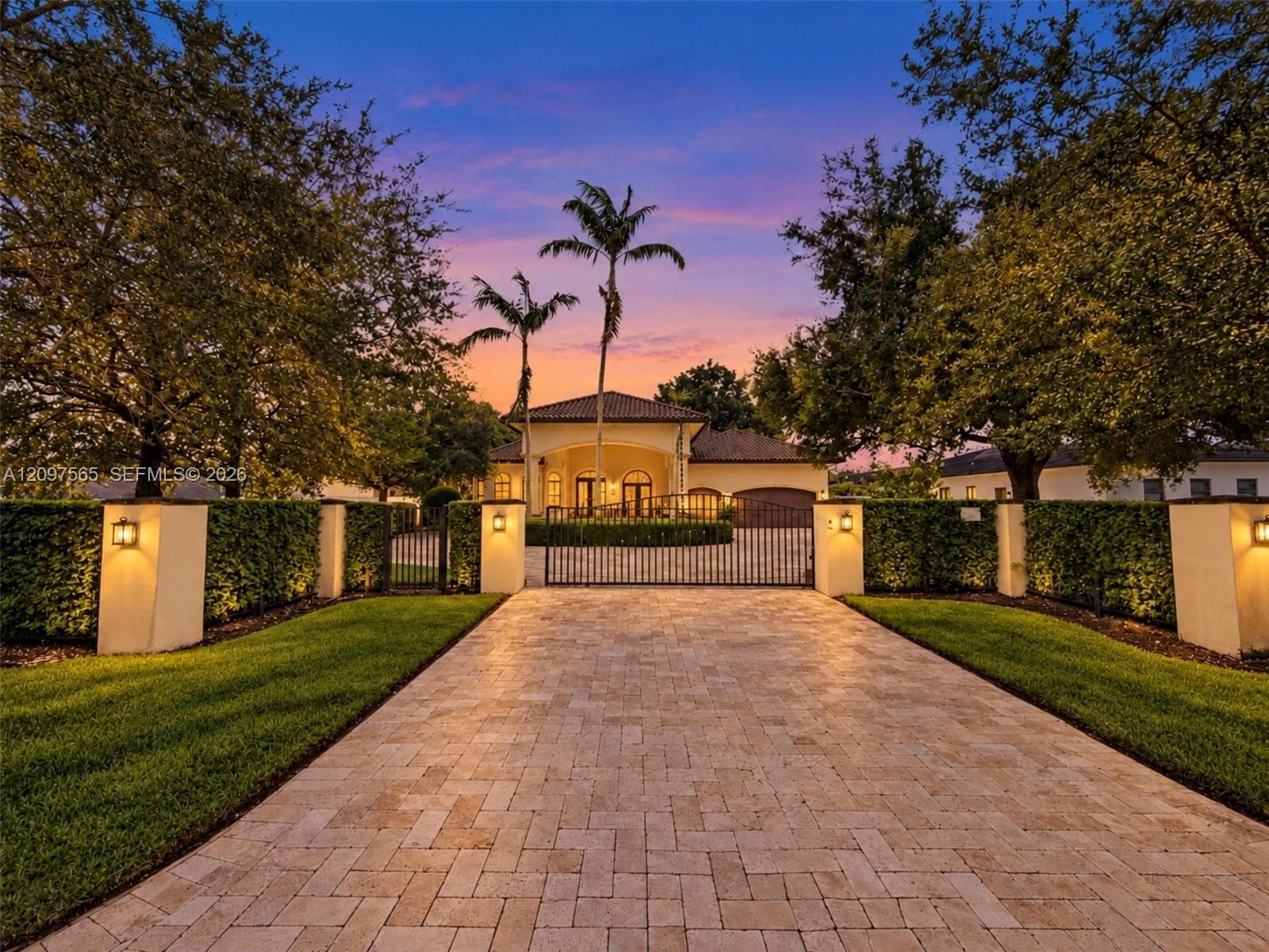 11691 SW 93rd St, Miami FL 33176