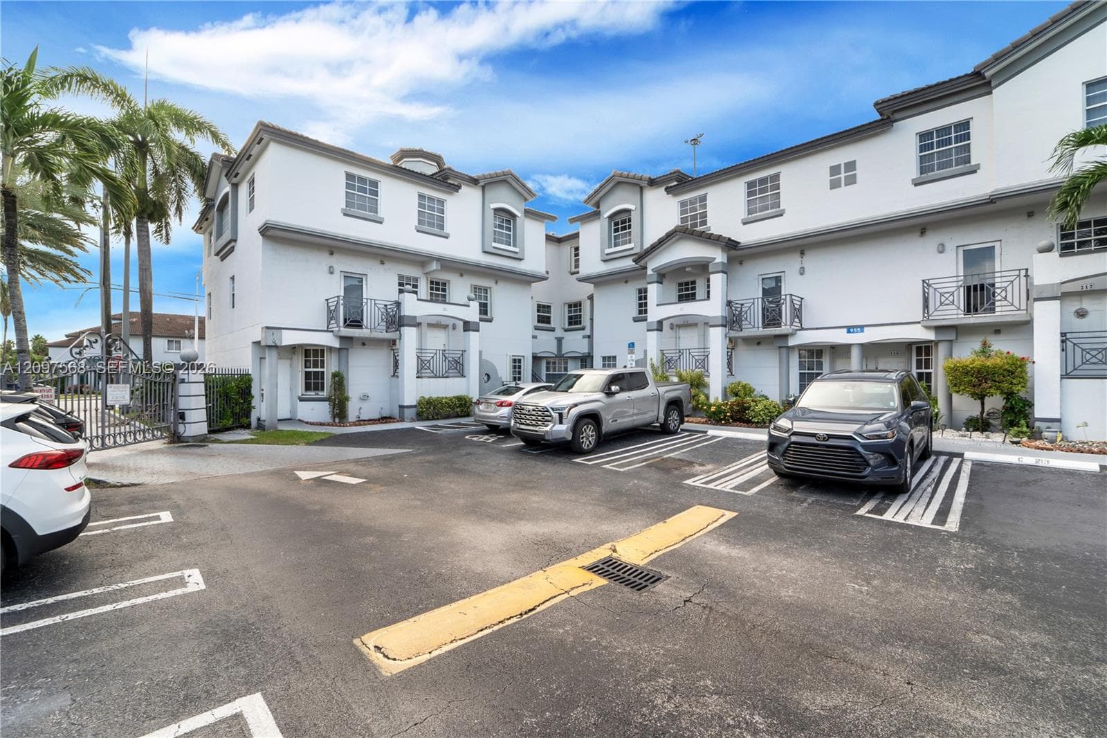 955 NW 82nd Ave # C, Miami FL 33126