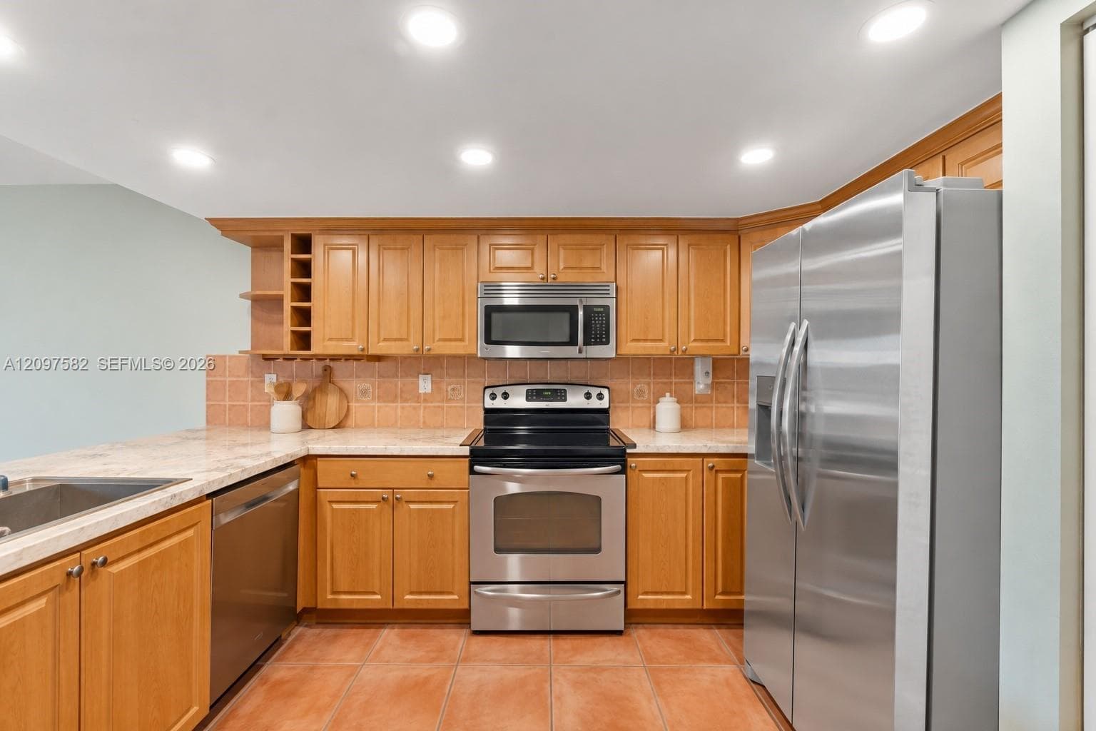 9187 Fontainebleau Blvd # 407, Miami FL 33172