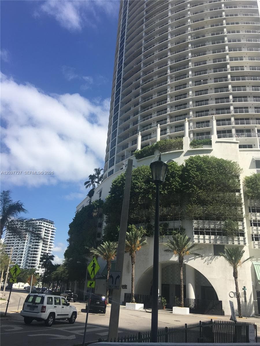 1750 N Bayshore Dr # 2408, Miami FL 33132