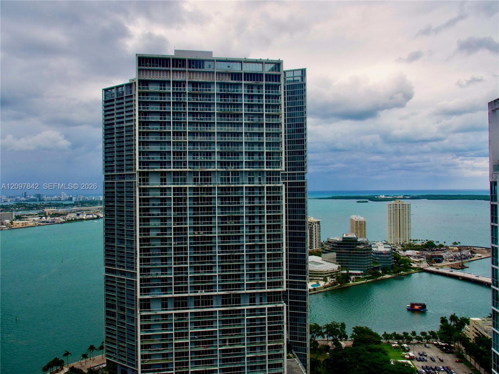 77 SE 5th Street # 4014, Miami FL 33131