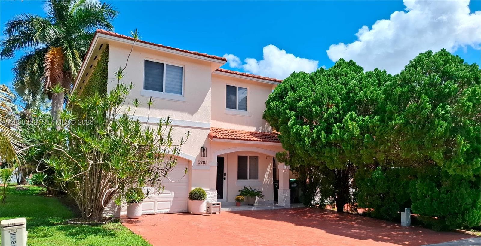5983 SW 162nd Pl, Miami FL 33193