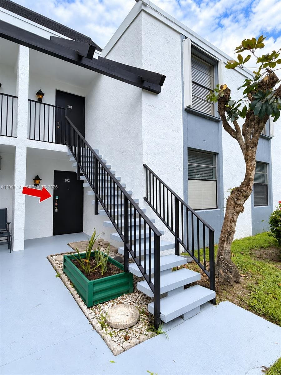 7341 NW 18th St # 102, Margate FL 33063