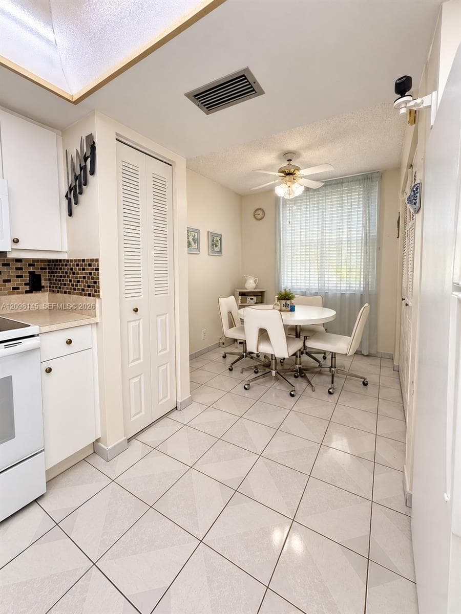 7341 NW 18th St # 102, Margate FL 33063
