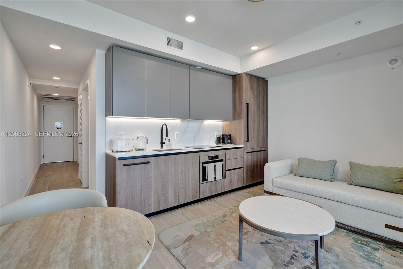 580 72nd St # 905, Miami Beach FL 33141