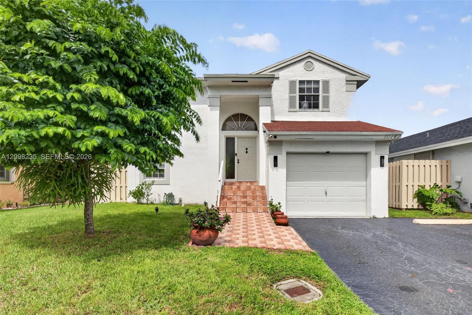 10747 NW 37th Pl, Sunrise FL 33351
