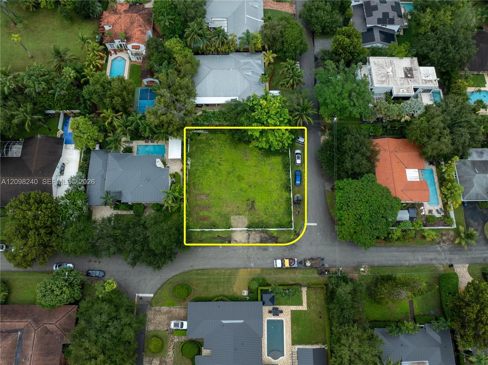 6001 SW 82nd St, South Miami FL 33143