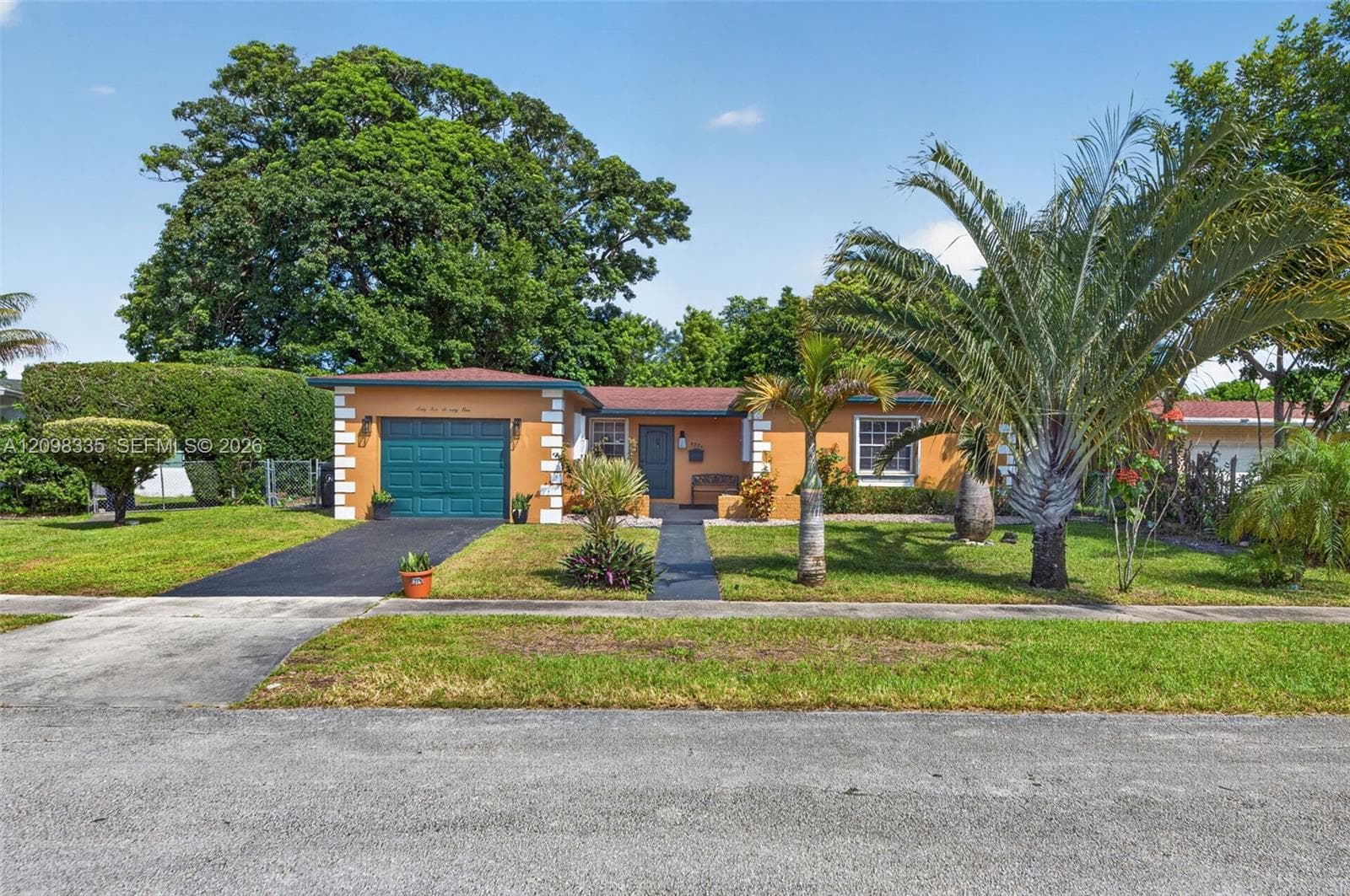 6571 SW 7th Ct, North Lauderdale FL 33068