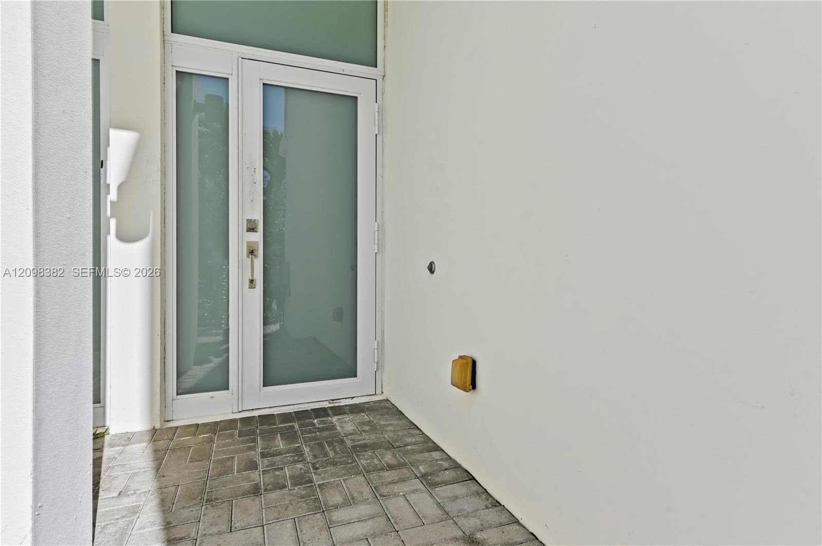 2461 NE 135th St, North Miami FL 33181