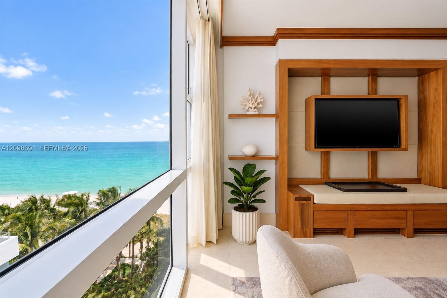 6801 Collins Ave # 811, Miami Beach FL 33141
