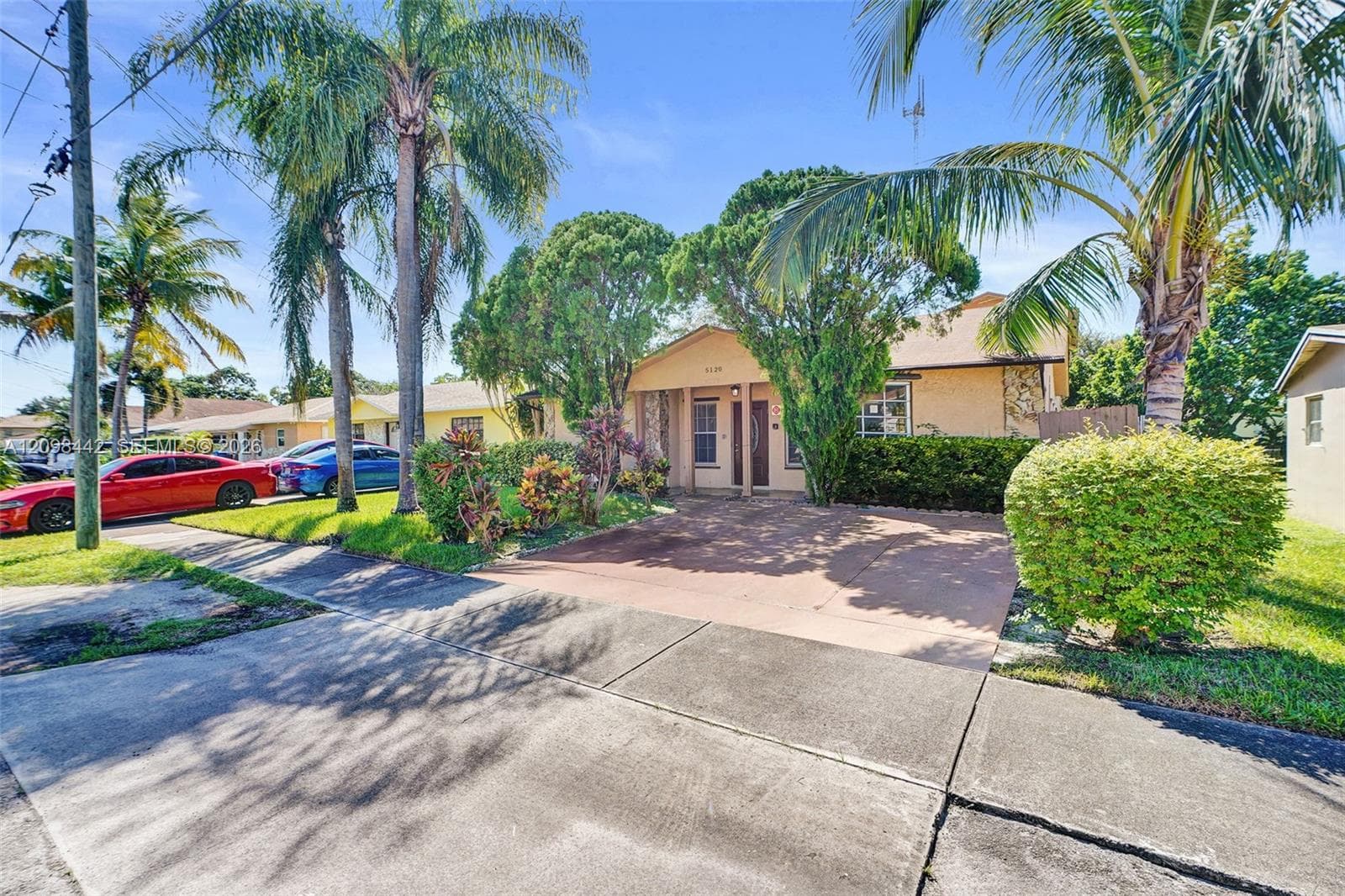 5120 SW 22nd St, West Park FL 33023
