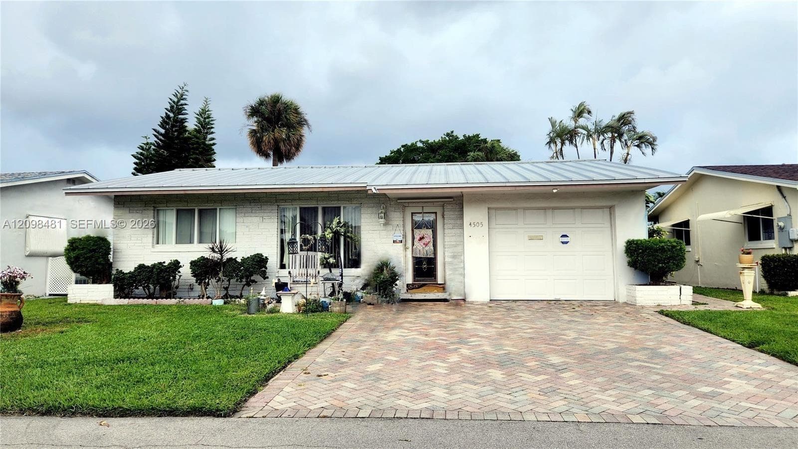 4505 NW 43rd Ter, Tamarac FL 33319