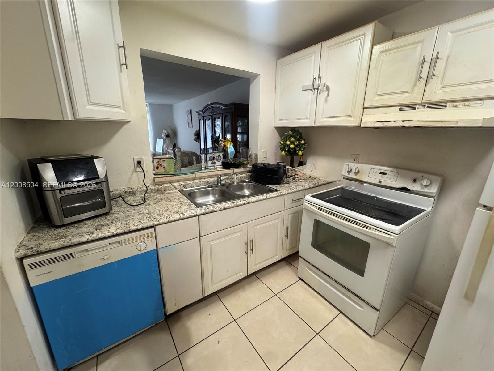 494 NW 165th St Rd # 305, Miami FL 33169