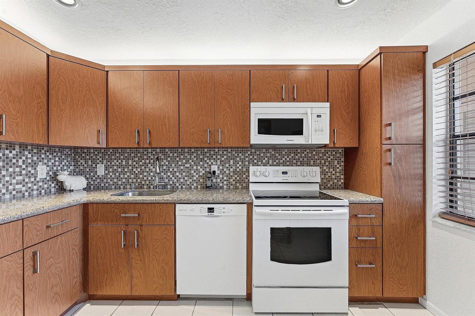 9283 VISTA DEL LAGO # G, Boca Raton FL 33428