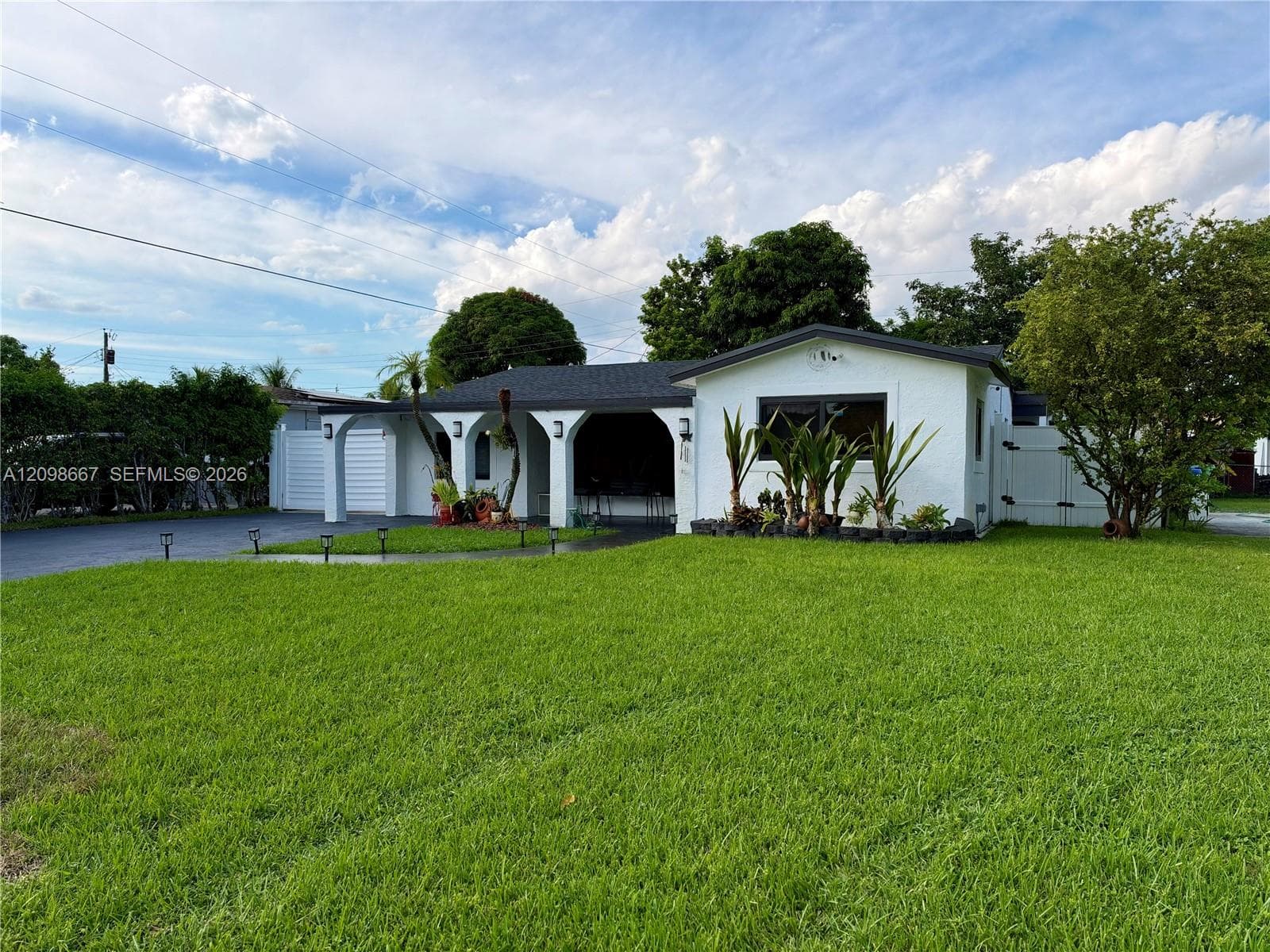 7021 SW 28th St, Miramar FL 33023