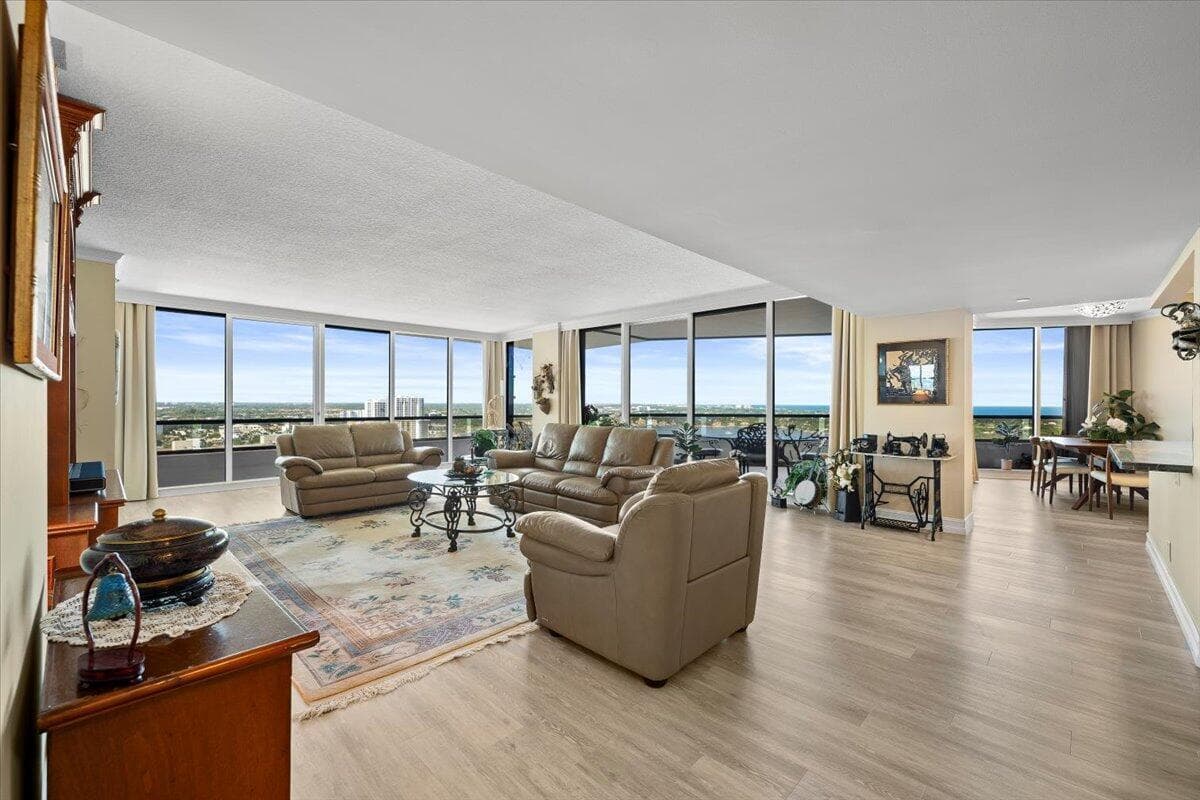 100 LAKESHORE Drive # 2156, North Palm Beach FL 33408