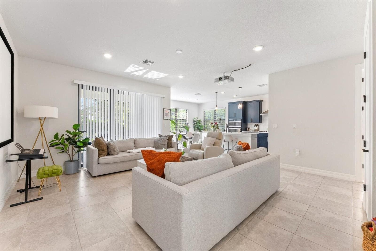 4617 Pinehurst Trail E, Oakland Park FL 33309
