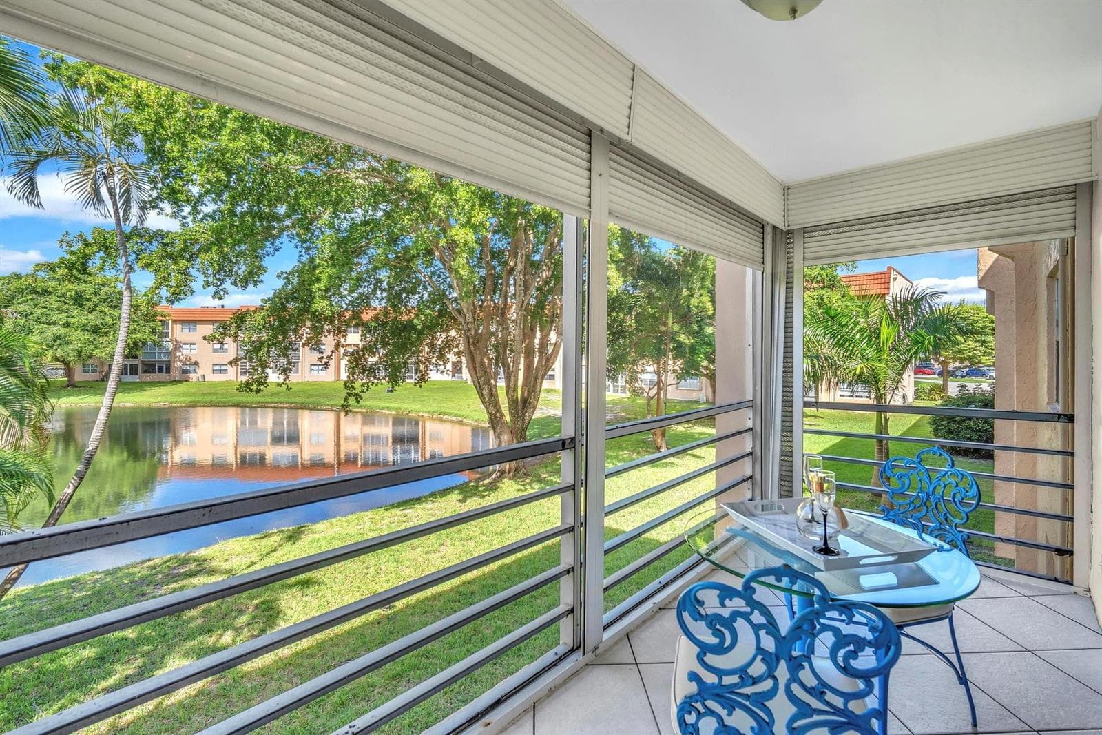 9301 Sunrise Lakes Boulevard # 207, Sunrise FL 33322