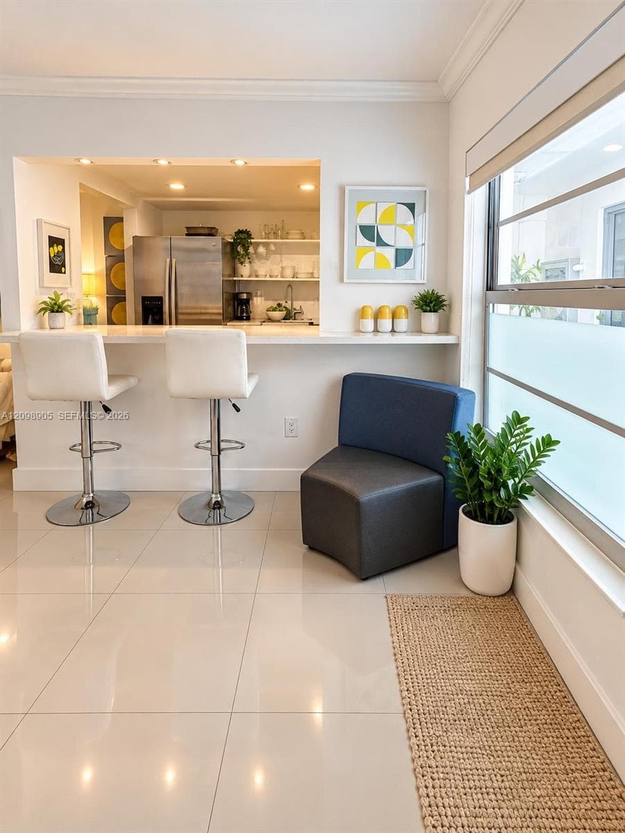 240 Collins Ave # 2C, Miami Beach FL 33139