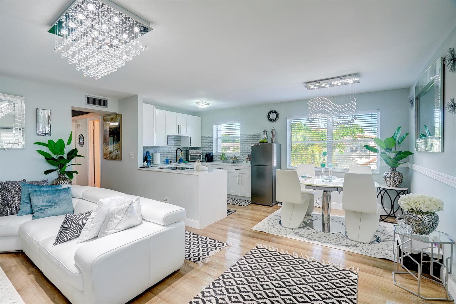 203 S WINDSOR I # 203, West Palm Beach FL 33417