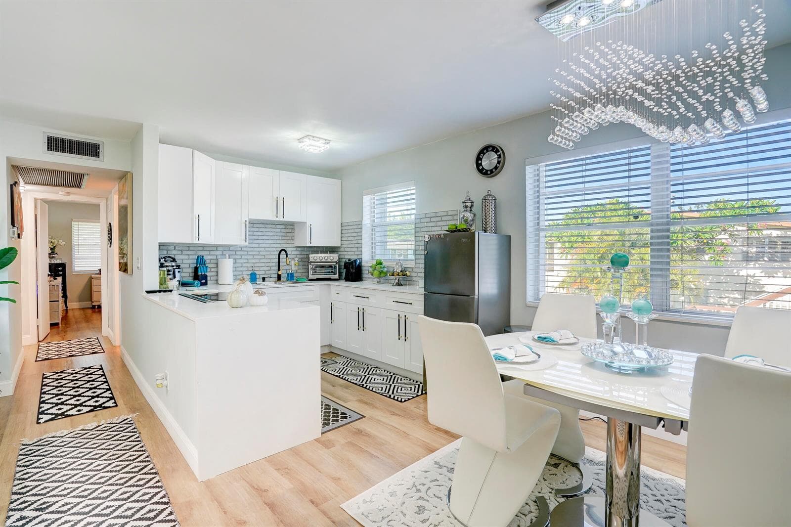 203 S WINDSOR I # 203, West Palm Beach FL 33417
