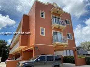 1638 SW 3rd St # 302, Miami FL 33135