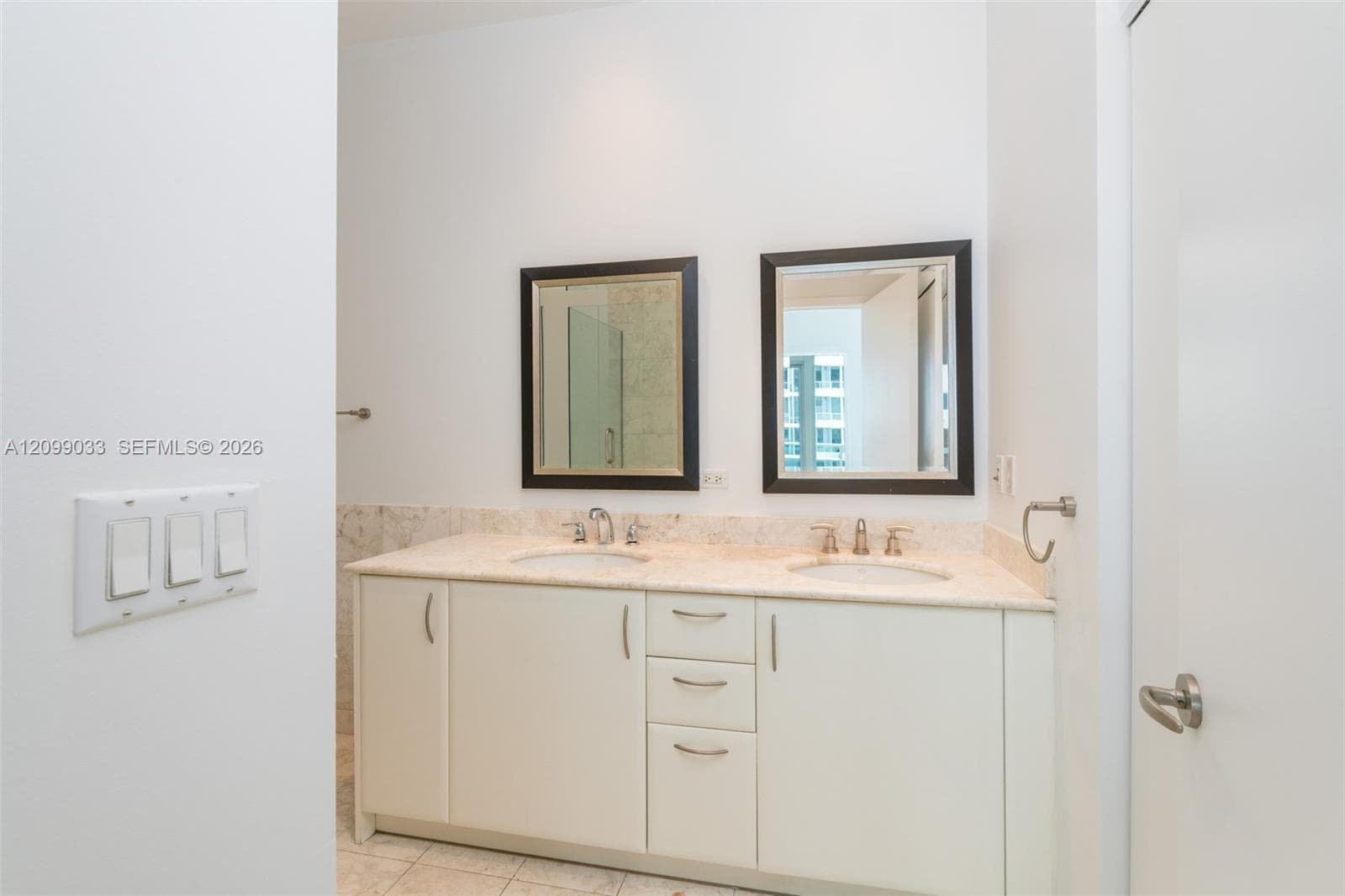 1331 Brickell Bay Dr # 606, Miami FL 33131