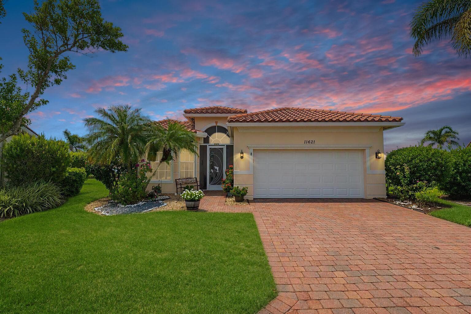 11621 SW Mountain Ash Circle, Port St. Lucie FL 34987