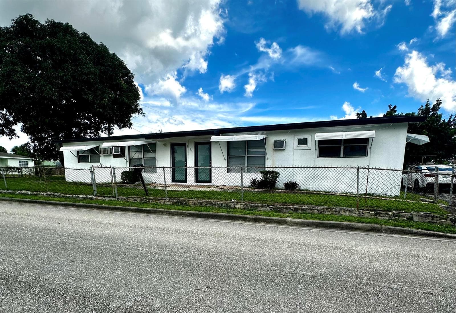 3116 RJ HENDLEY Avenue, Riviera Beach FL 33404