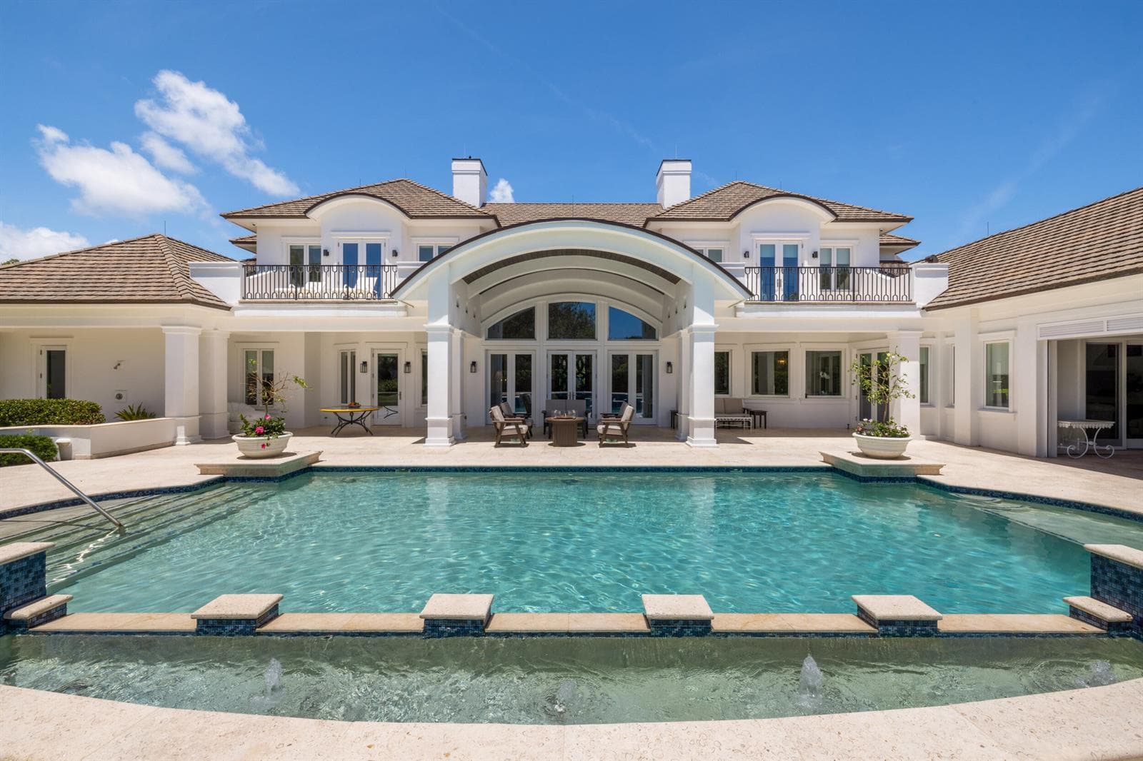 17965 SE VILLAGE Circle, Tequesta FL 33469