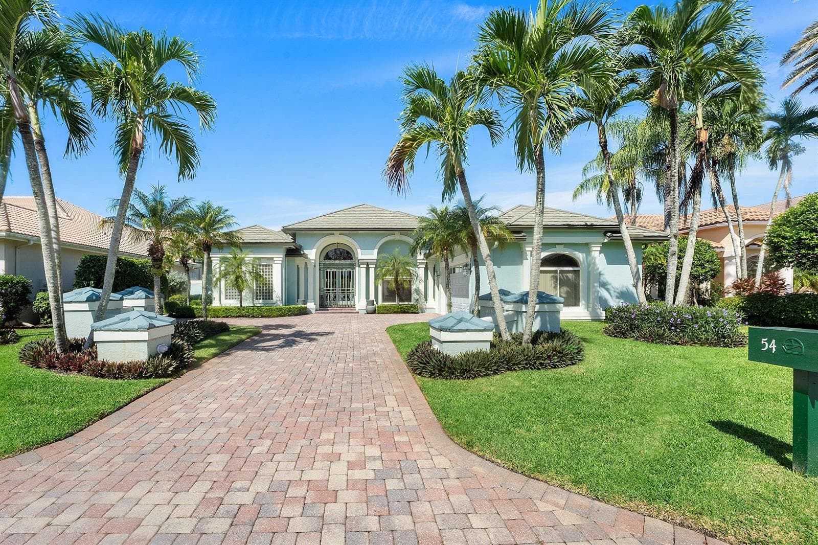 54 CAYMAN Place, Palm Beach Gardens FL 33418