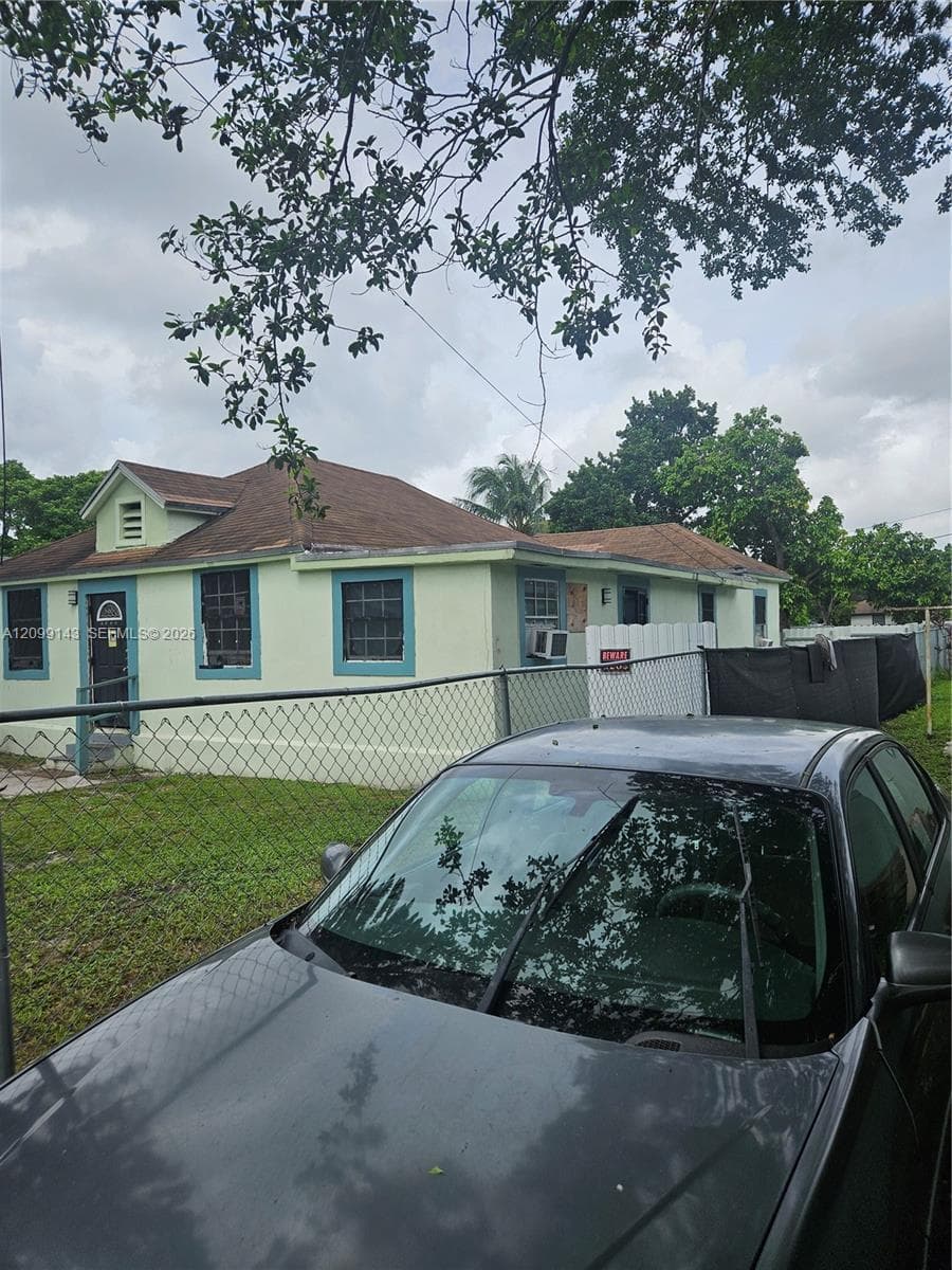 2315 NW 81st St, Miami FL 33147