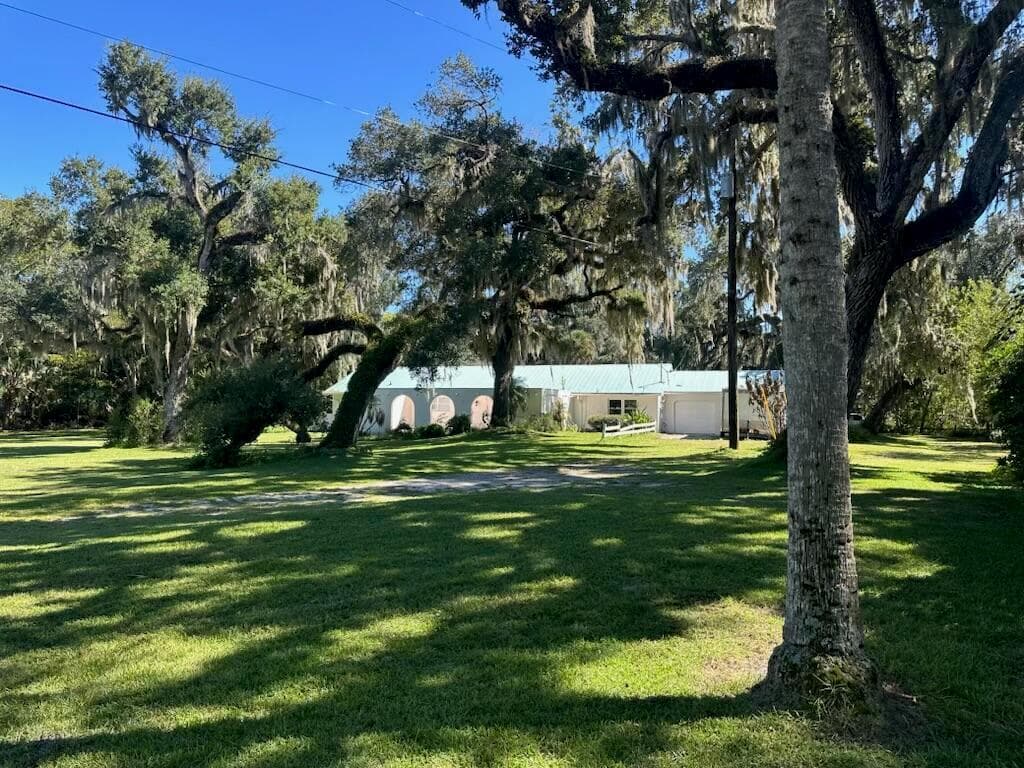 384 W ARIEL Road, FL 32141