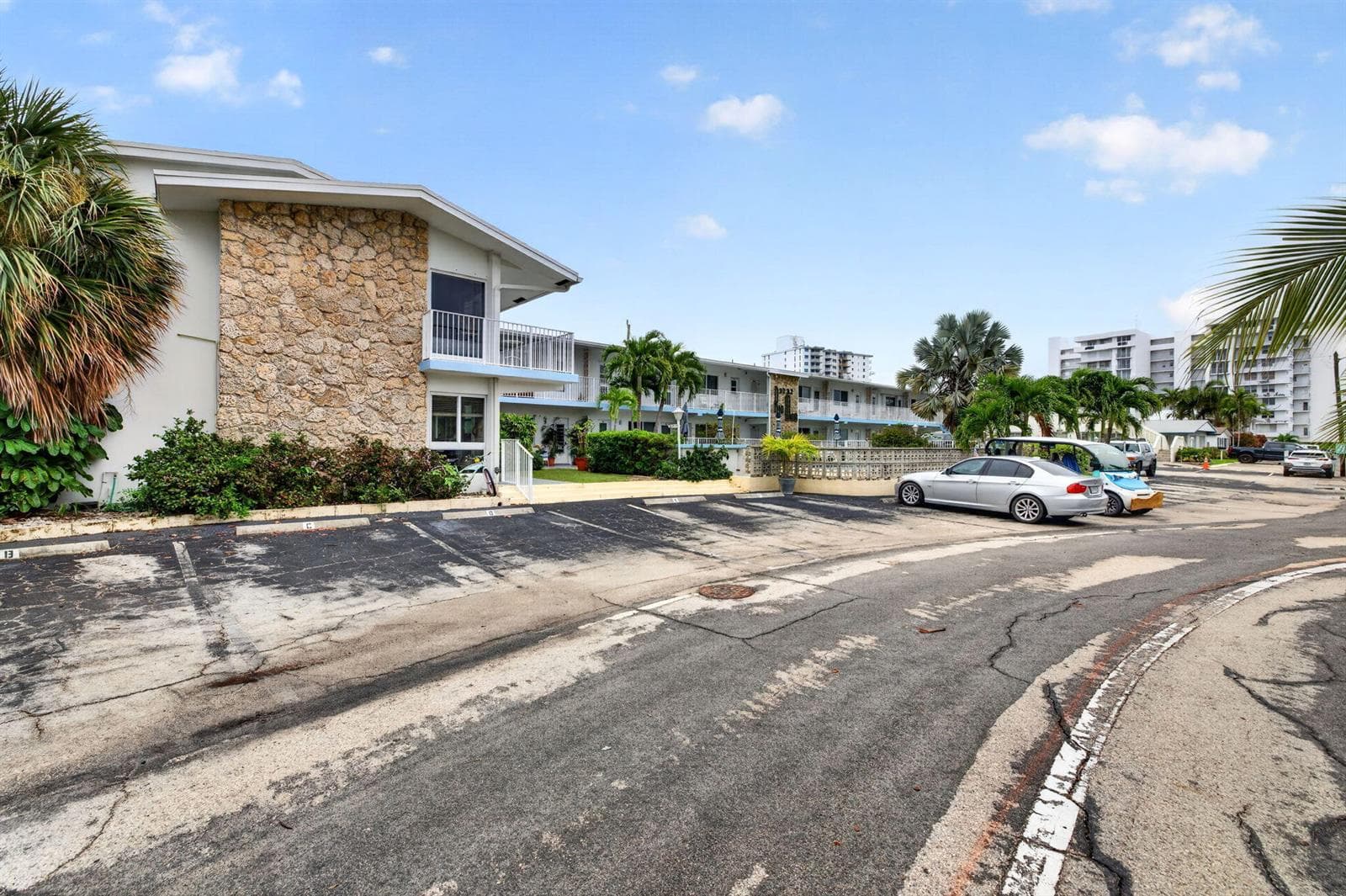 3232 Canal Drive, Pompano Beach FL 33062