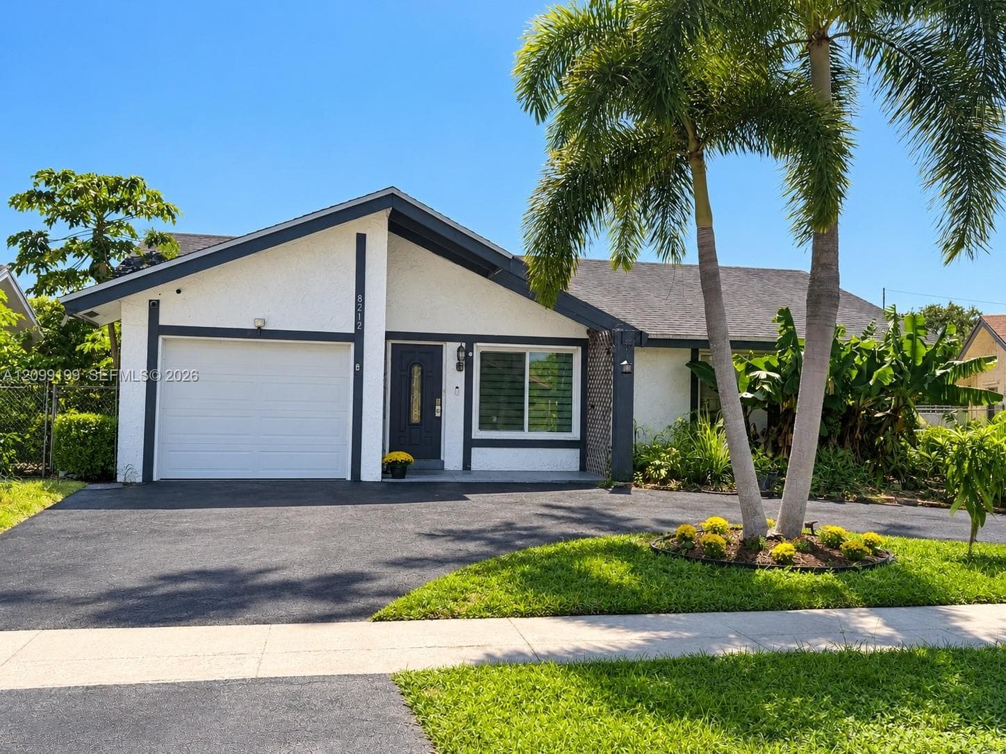 8212 SW 13th St, North Lauderdale FL 33068