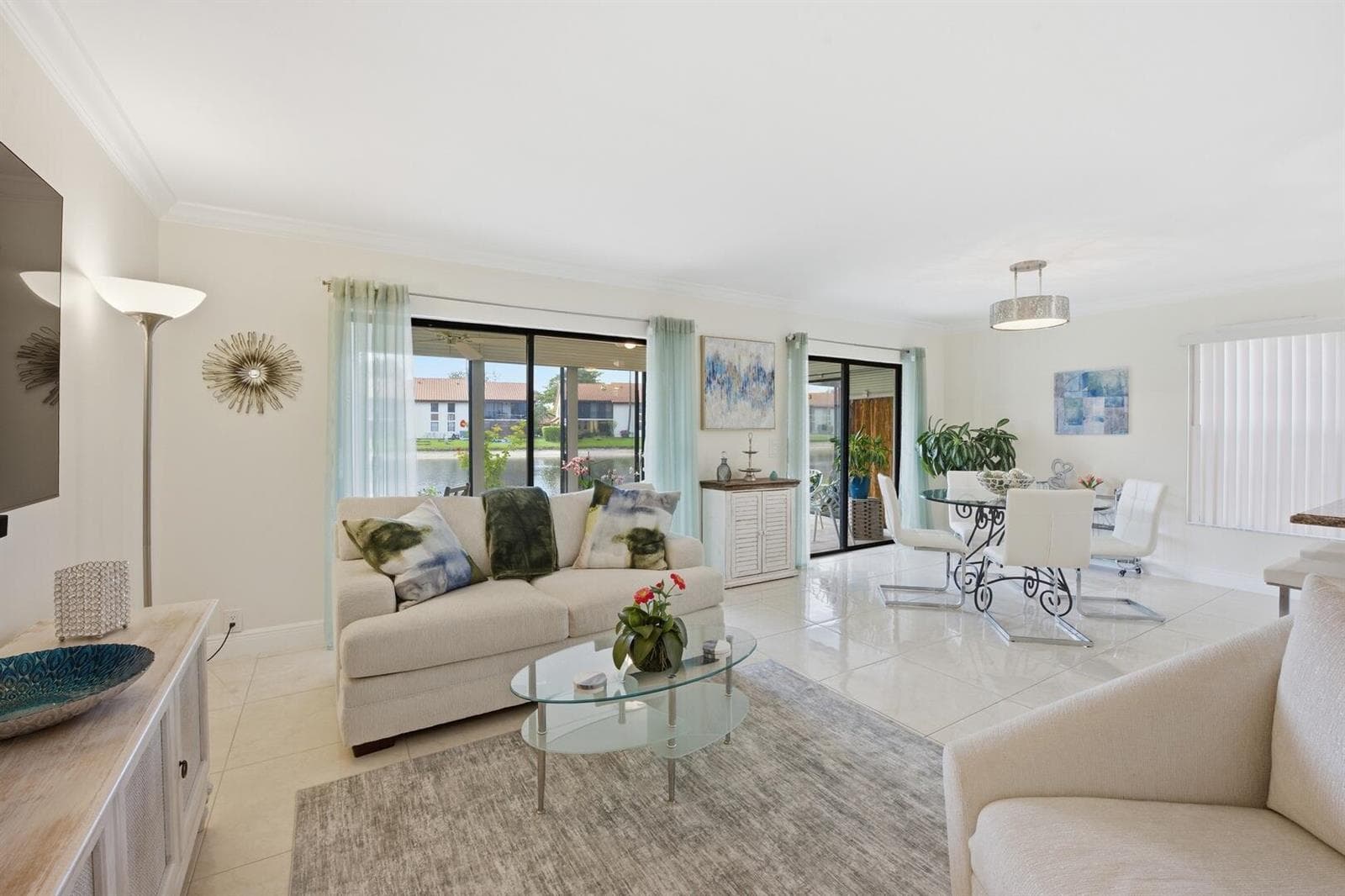 10223 N CIRCLE LAKE Drive # 102, Boynton Beach FL 33437