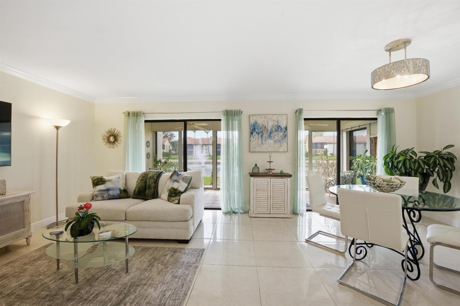 10223 N CIRCLE LAKE Drive # 102, Boynton Beach FL 33437