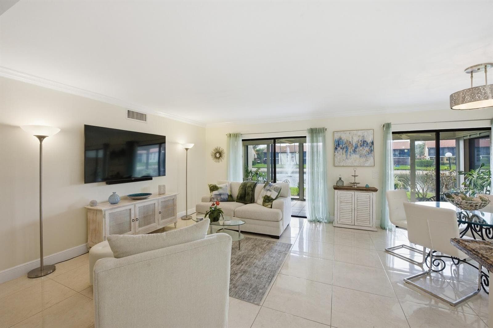 10223 N CIRCLE LAKE Drive # 102, Boynton Beach FL 33437